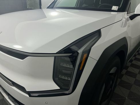 New 2026 Kia EV9 Light RWD image 11