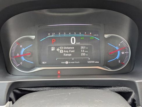Used 2021 Honda Pilot EX-L image 37