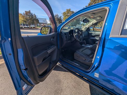 Used 2020 Chevrolet Colorado ZR2 image 8