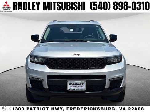 Used 2023 Jeep Grand Cherokee L Limited w/ Black Appearance Package AWD/4WD image 27