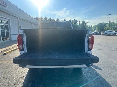Used 2022 GMC Sierra 1500 Elevation AWD/4WD image 9