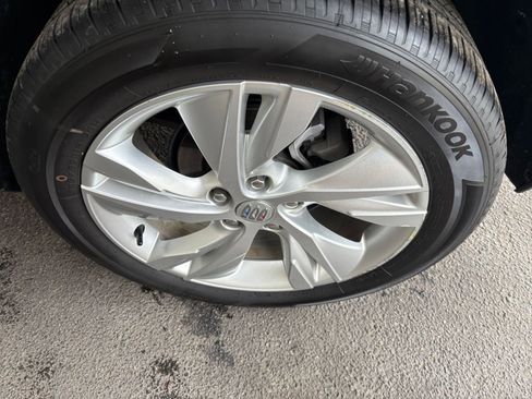 Used 2025 Buick Encore GX Preferred FWD image 32