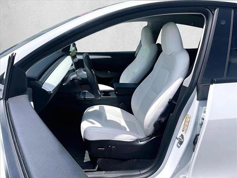 Used 2023 Tesla Model Y Performance AWD/4WD image 26