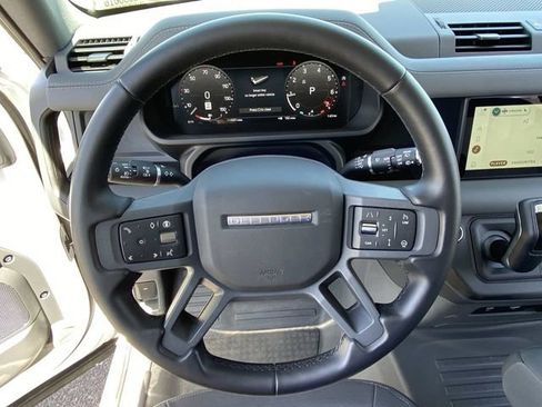 Used 2024 Land Rover Defender 110 X-Dynamic SE AWD/4WD image 7