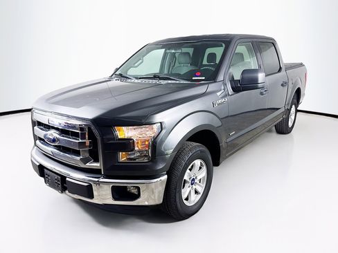 Used 2016 Ford F150 XLT RWD image 4