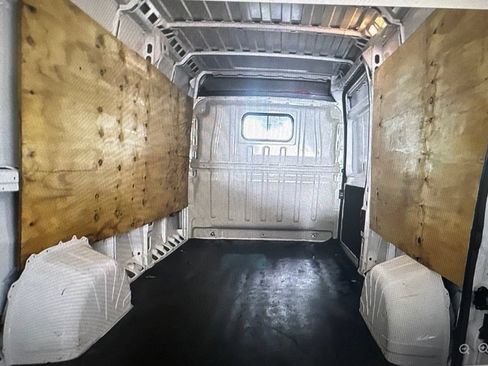 Used 2025 RAM ProMaster 2500 FWD image 5