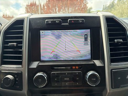 Used 2019 Ford F250 Lariat w/ Lariat Value Package image 14