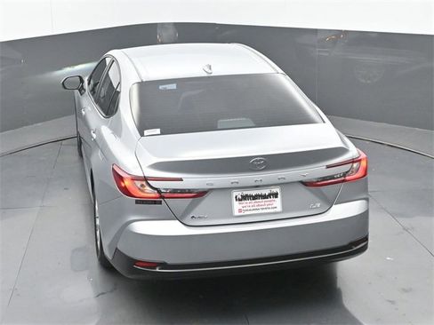 Used 2025 Toyota Camry LE image 27