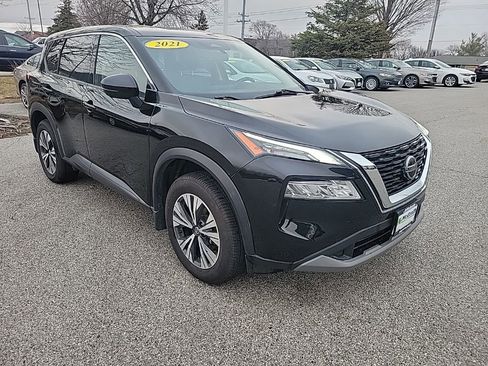 Used 2021 Nissan Rogue SV image 9