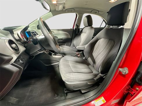 Used 2014 Chevrolet Sonic LT image 20