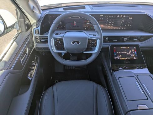 Used 2025 INFINITI QX80 Luxe image 18