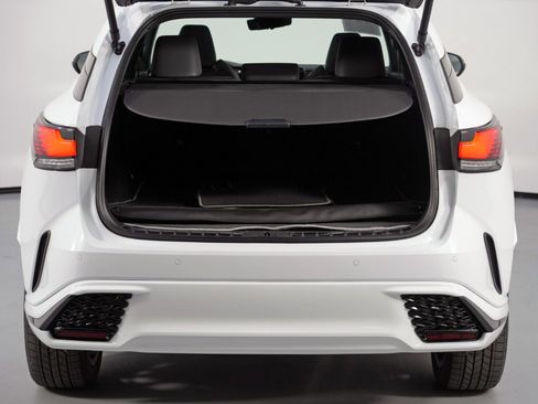 Used 2023 Lexus RX 500h F Sport image 10