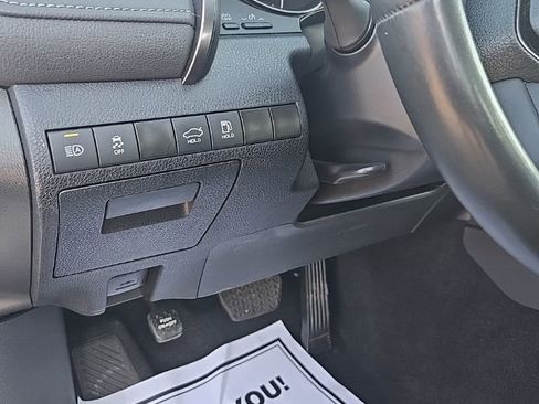 Used 2024 Toyota Camry SE image 13