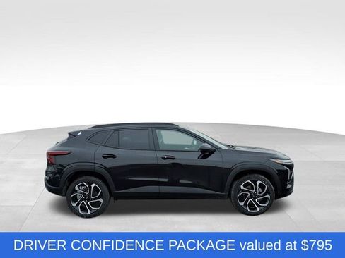 New 2026 Chevrolet Trax RS w/ Sunroof Package image 2