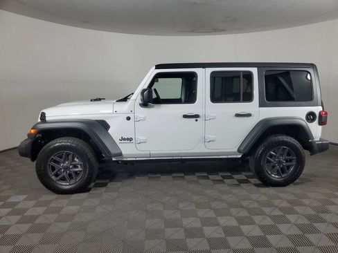 Used 2026 Jeep Wrangler Unlimited Sport AWD/4WD image 7