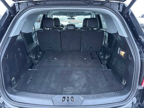 Used 2024 Ford Explorer XLT w/ Equipment Group 202A image 14