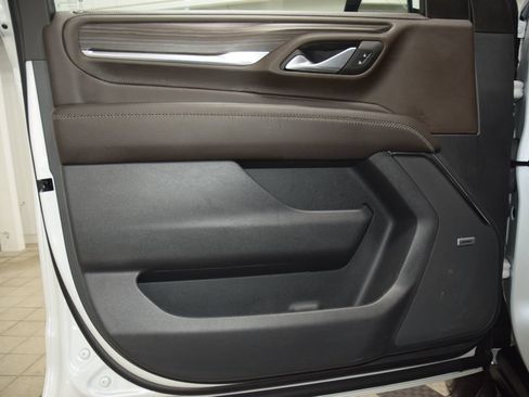 Used 2024 GMC Yukon XL Denali AWD/4WD image 49