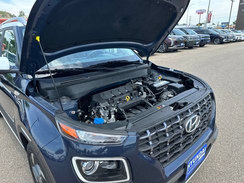 Used 2025 Hyundai Venue Limited FWD image 36