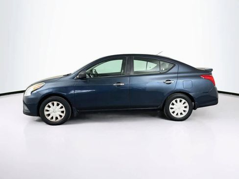 Used 2015 Nissan Versa SV FWD image 3