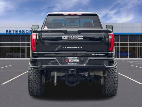 Used 2024 GMC Sierra 3500 Denali Ultimate AWD/4WD image 5