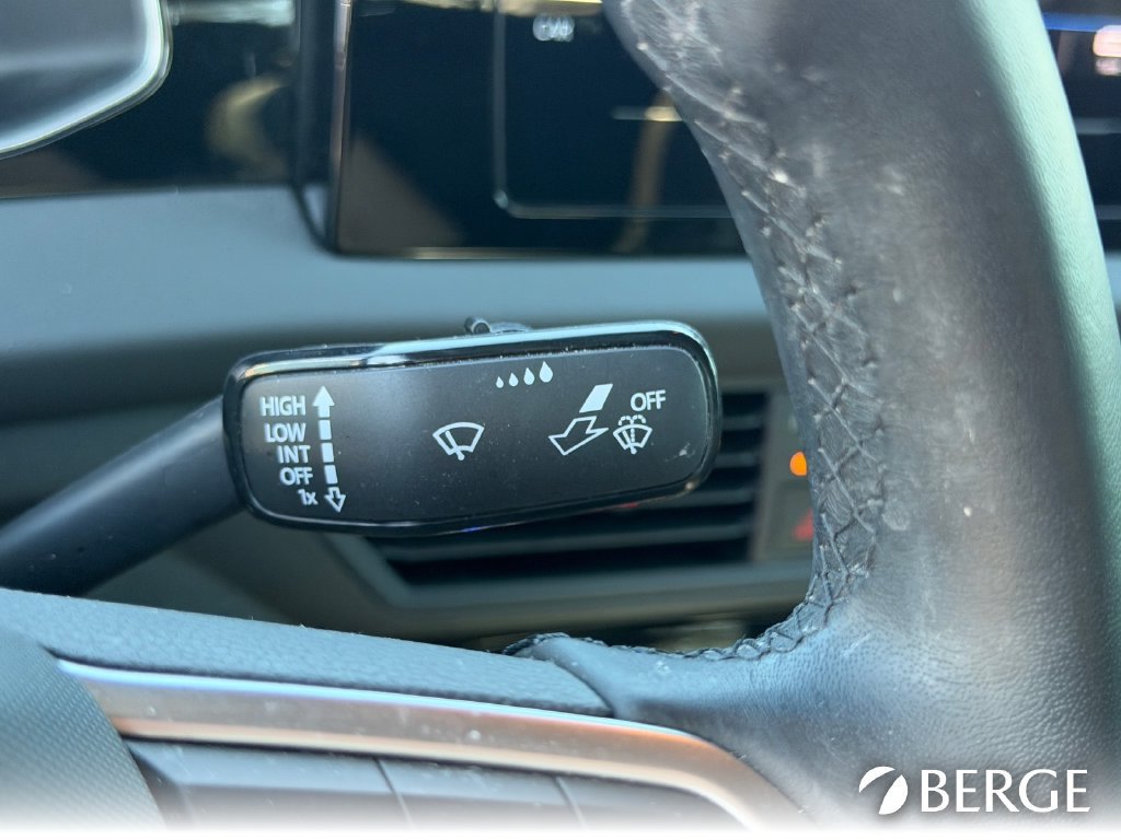 Used 2025 Volkswagen Jetta Sport FWD image 20