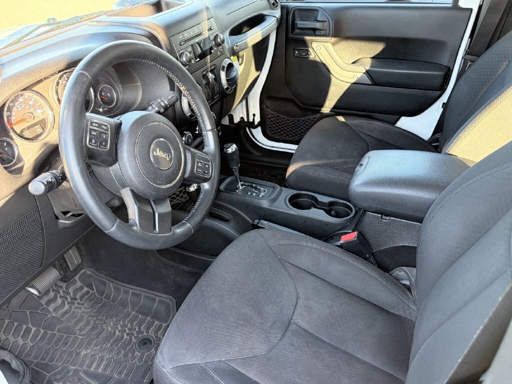 Used 2015 Jeep Wrangler Sport AWD/4WD image 7