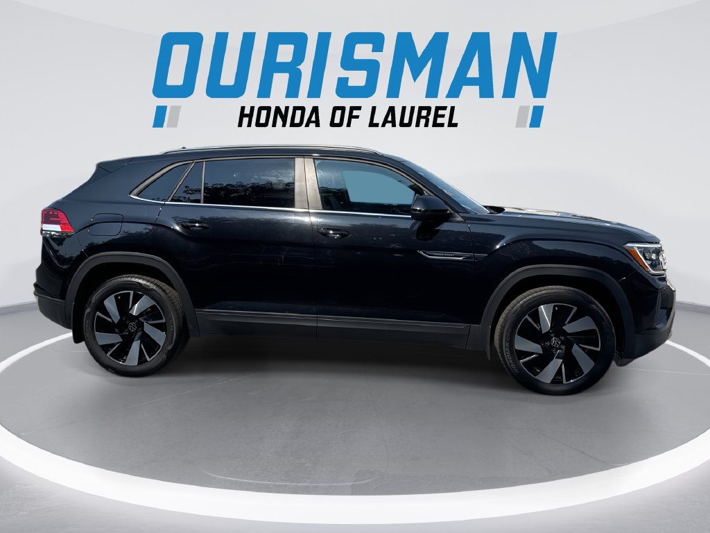 Used 2024 Volkswagen Atlas Cross Sport SE w/ Adventure Package AWD/4WD image 9