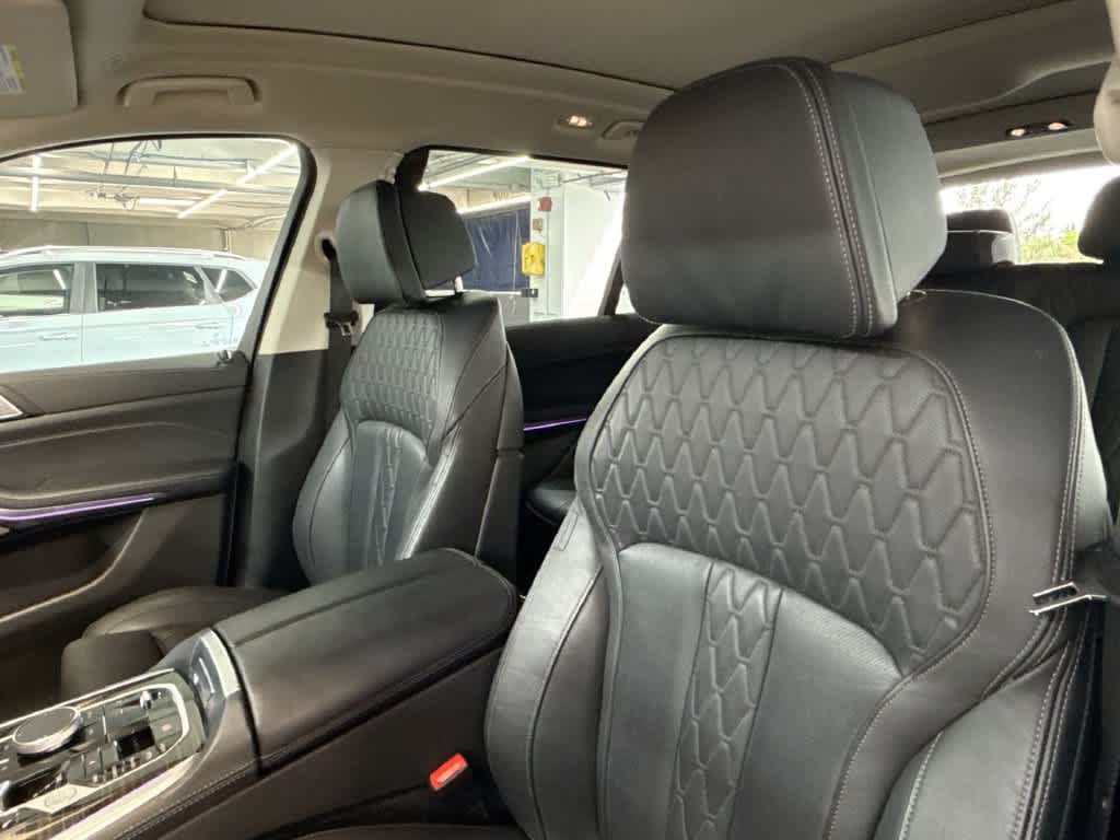 Used 2026 BMW X7 xDrive40i AWD/4WD image 14