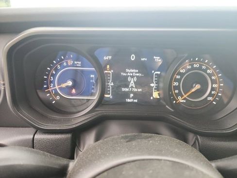 Used 2026 Jeep Gladiator Sport AWD/4WD image 18