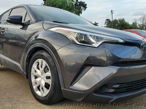 Used 2019 Toyota C-HR LE image 9