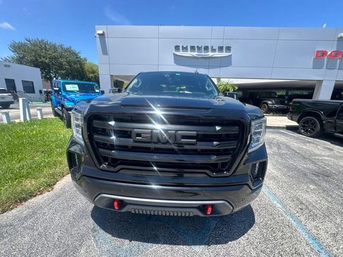 Used 2021 GMC Sierra 1500 Elevation w/ Preferred Package RWD image 2