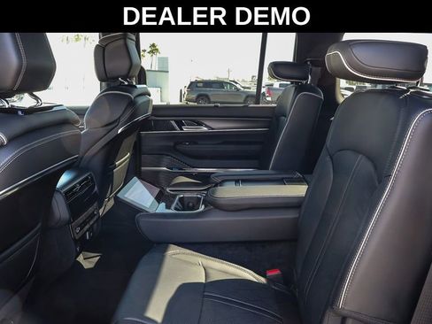 New 2025 Jeep Grand Wagoneer L Series II Obsidian w/ Quick Order Packagew 28T image 20