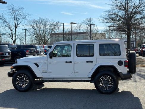 Certified 2024 Jeep Wrangler Sahara image 10