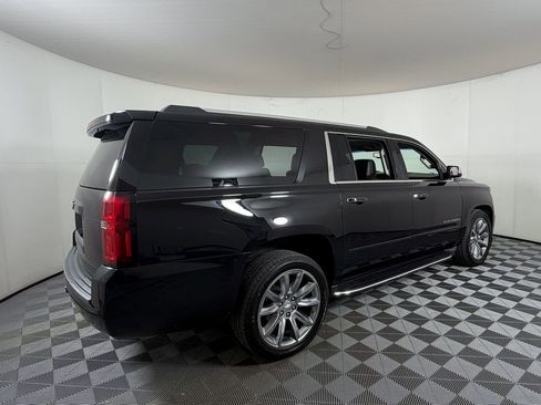 Used 2015 Chevrolet Suburban LTZ image 4