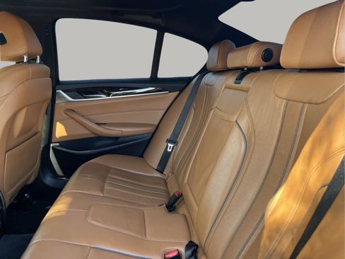 Used 2019 BMW 530i xDrive w/ Premium Package image 29