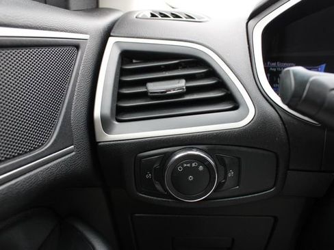 Used 2016 Ford Edge SEL w/ Equipment Group 201A image 9