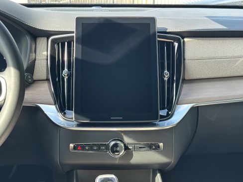 Used 2026 Volvo XC90 B6 Plus w/ Protection Package Premier image 11