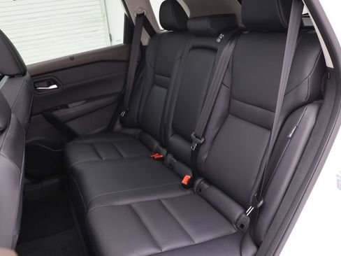 Used 2023 Nissan Rogue SV w/ SV Premium Package image 12