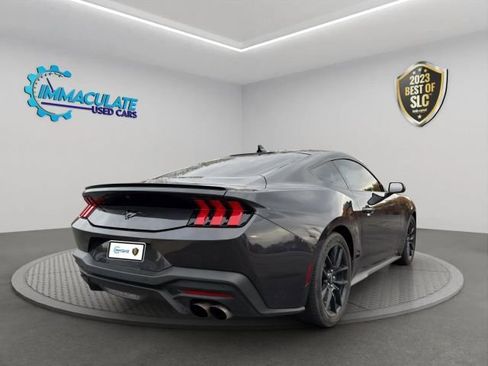 Used 2024 Ford Mustang Coupe image 5