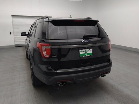 Used 2018 Ford Explorer XLT w/ Equipment Group 202A FWD image 6