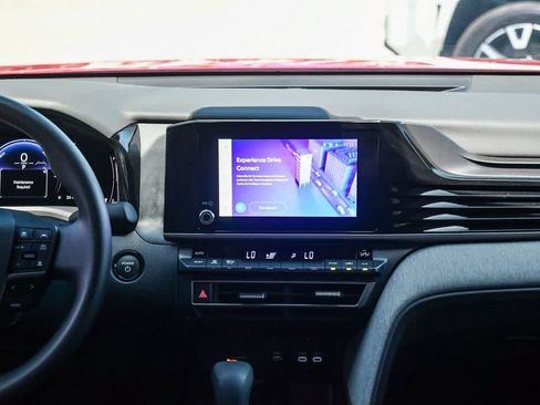 Used 2026 Toyota Camry LE w/ Convenience Package FWD image 13