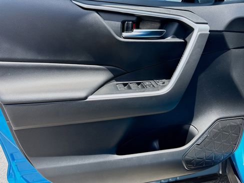 Used 2019 Toyota RAV4 XLE FWD image 21