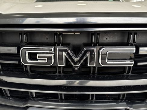 Used 2023 GMC Yukon AT4 w/ AT4 Premium Plus Package image 7