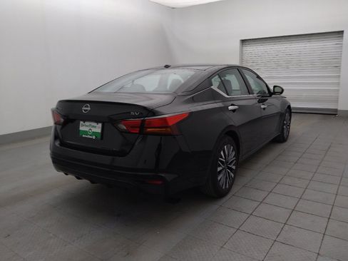 Used 2024 Nissan Altima 2.5 SV image 9