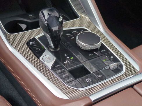 Used 2021 BMW X6 xDrive40i w/ M Sport Package image 34