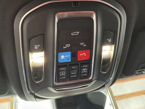 Certified 2025 Jeep Grand Cherokee L Limited w/ Trailer Tow Package AWD/4WD image 37