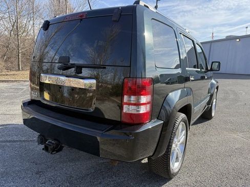 Used 2012 Jeep Liberty Limited Jet w/ Comfort/Convenience Group image 3