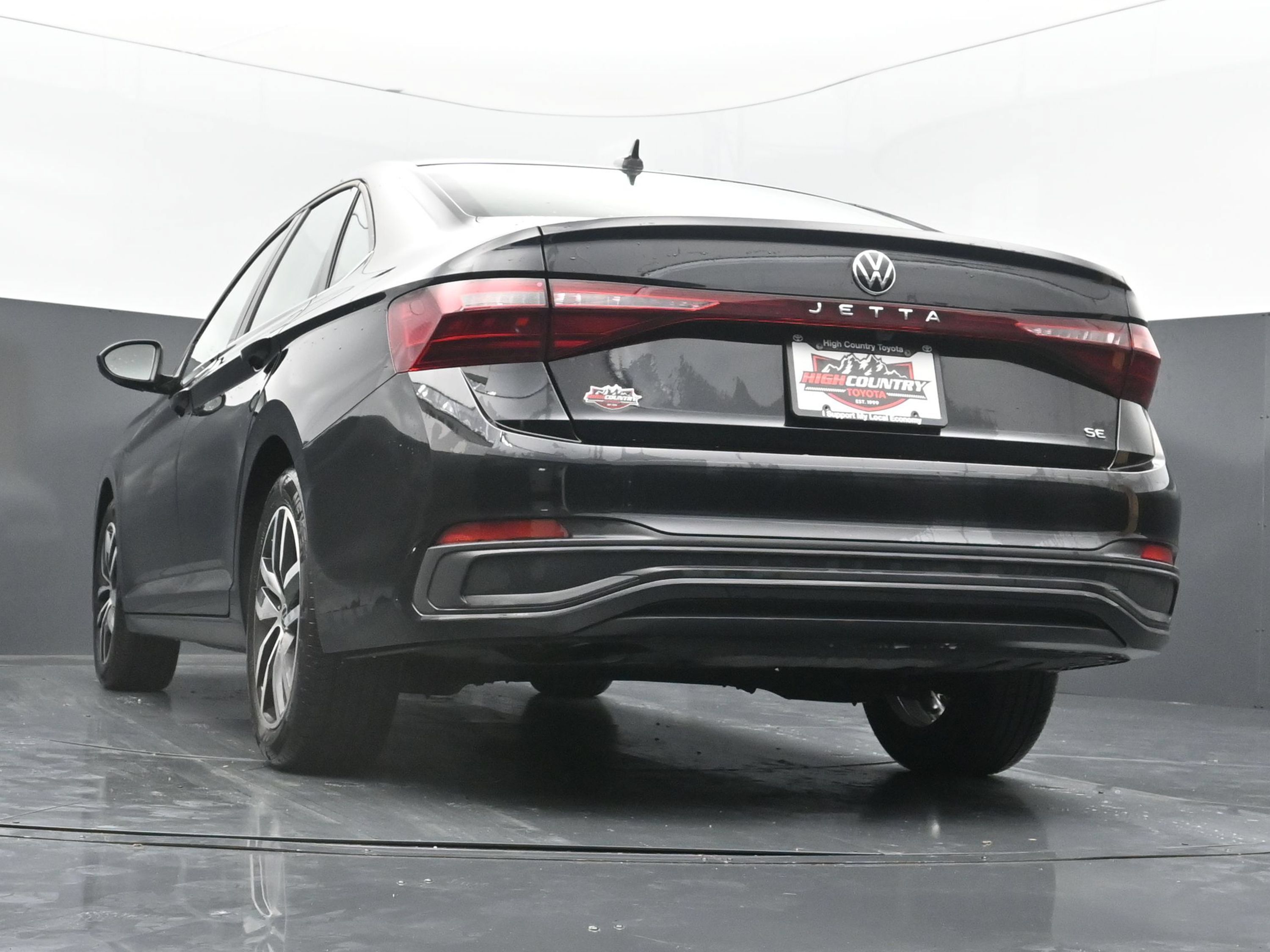 Used 2026 Volkswagen Jetta SE FWD image 37