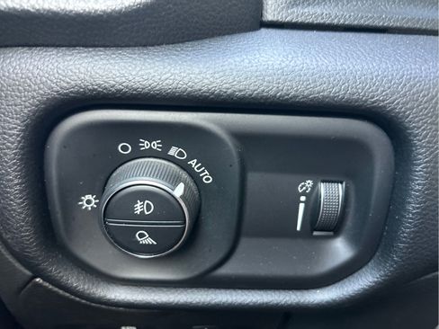 Used 2022 RAM 1500 Big Horn RWD image 24