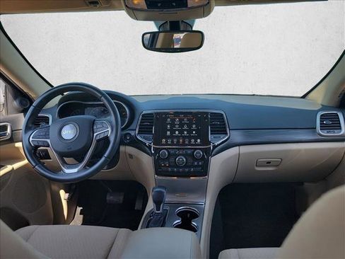 Used 2022 Jeep Grand Cherokee Laredo E image 17